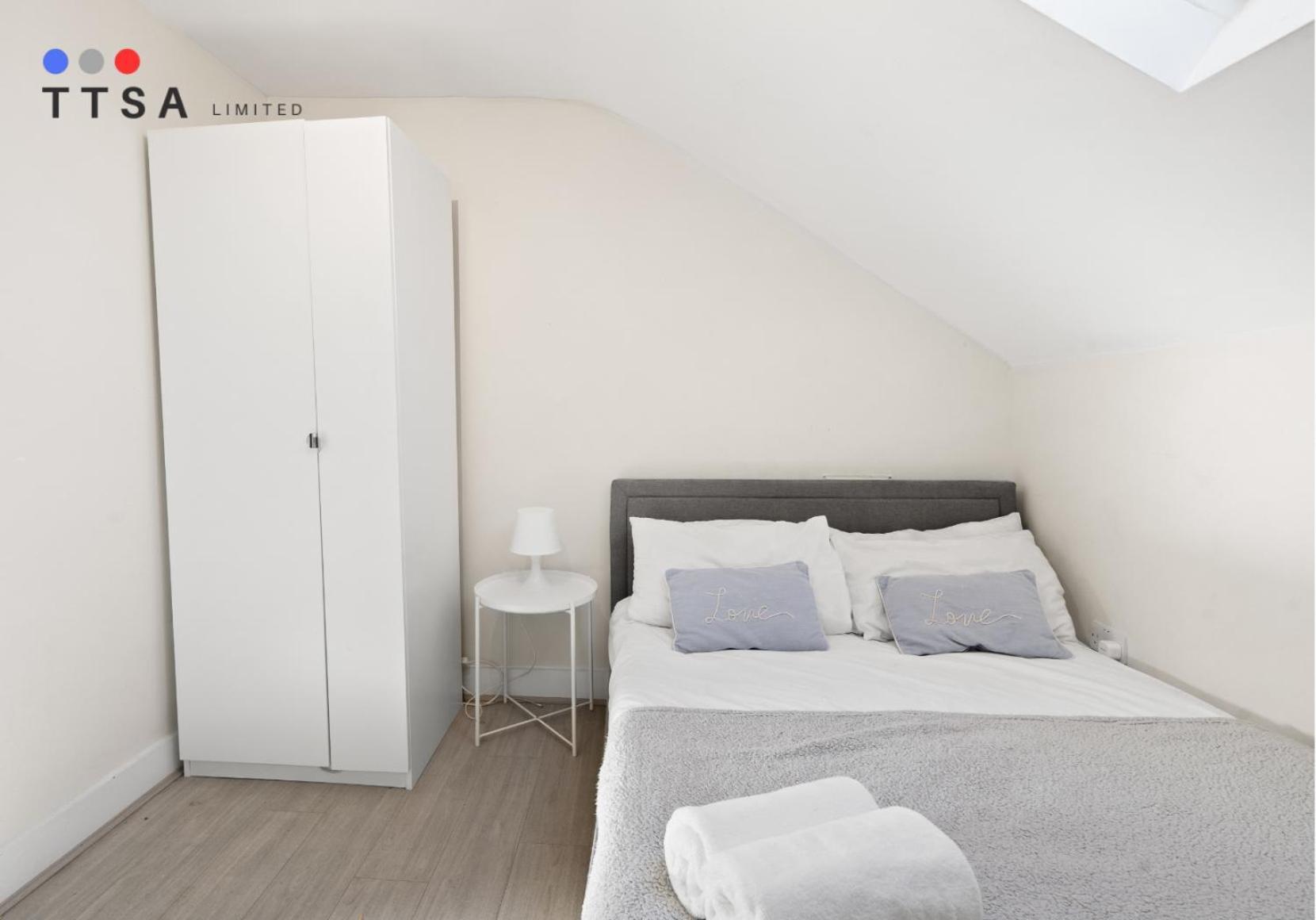 Ttsa - Essential 1 Bedroom 1 Croydon Апартаменты